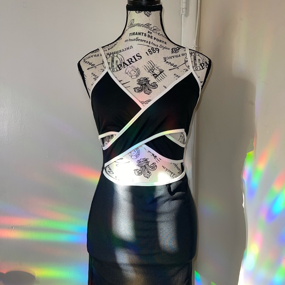 Chic Black Cut-Out Dress